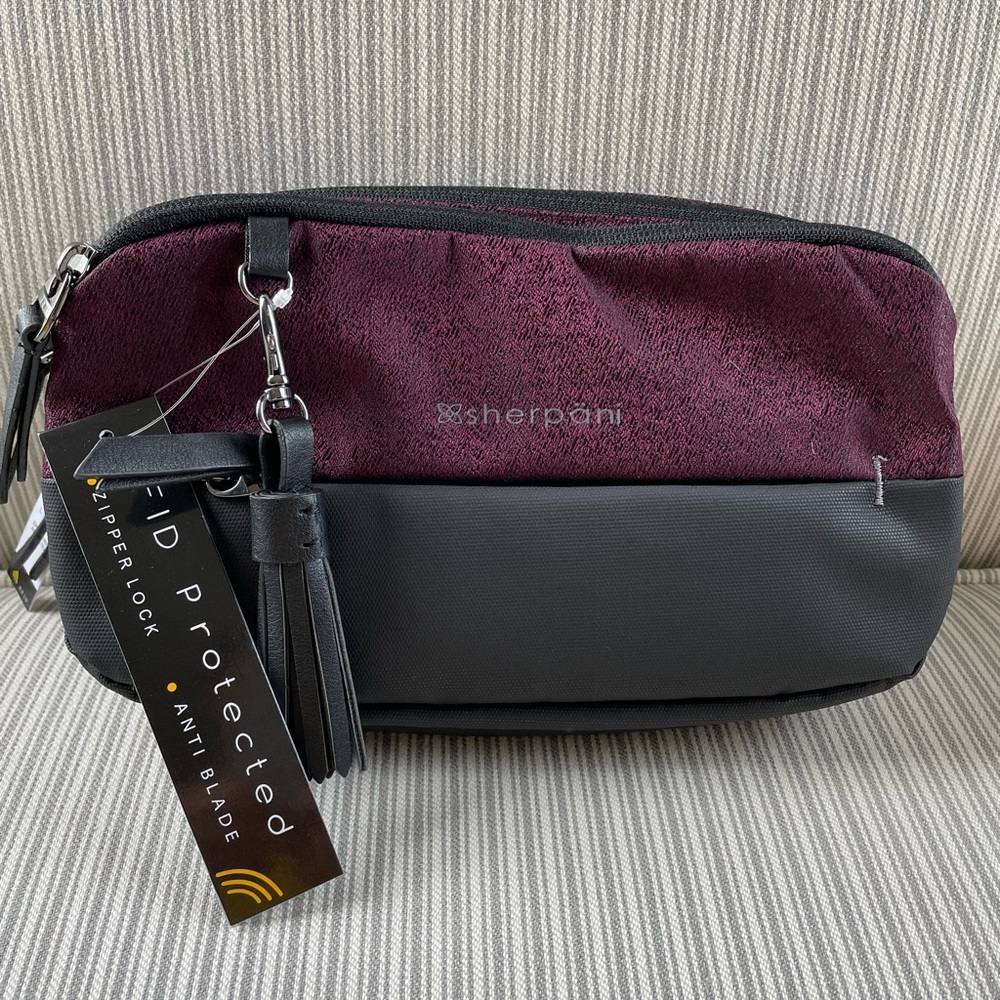 Sherpani Merlot Belt Bag